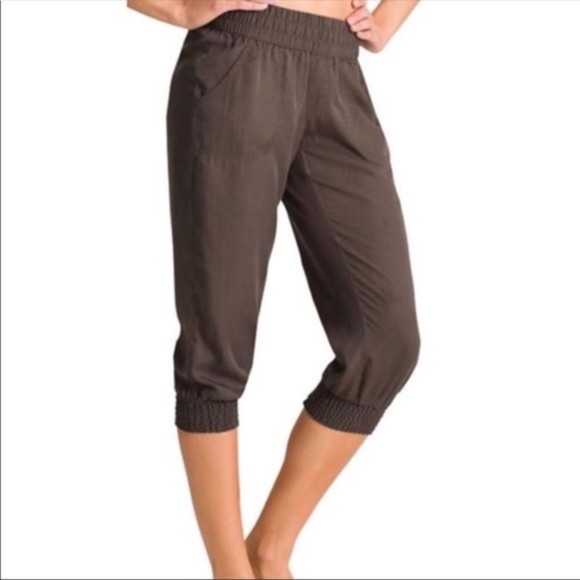 Athleta Pants - Athleta Benicia Capri Jogger